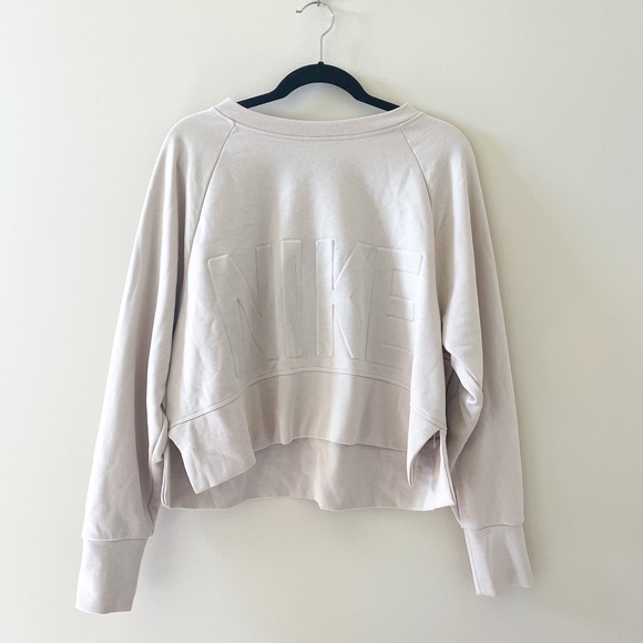 nike cropped crewneck- open to offers! - Picture 3 of 4